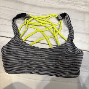 EUC free to be wild sports bra size 4